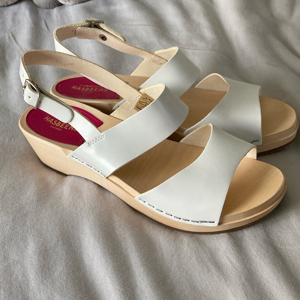 Swedish Hasbeens Stylish Wood Clog White Sandals size 37, NWOT